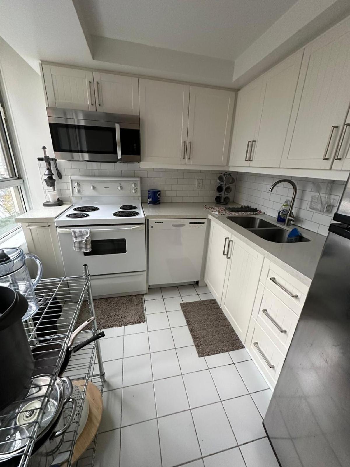 Best Location In Downtown- Walking To Eaton Centre, Nathan Phillips Square, Yonge-Dundas, Ikea,Transit Toronto Ngoại thất bức ảnh
